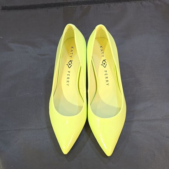 BRAND NEW KATY PERRY WOMEN'S THE GOLDEN PUMP - Picture 2 of 16
